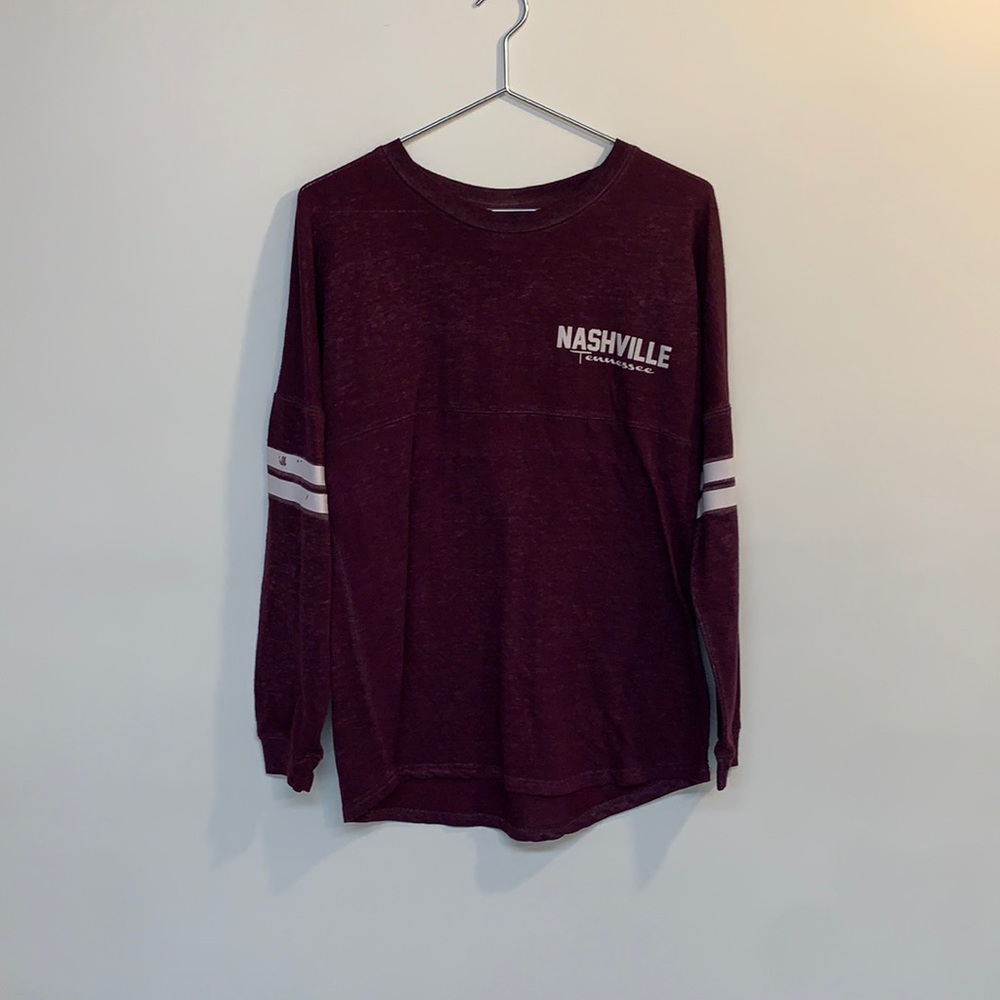 Nashville long sleeve top women’s size L maroon and white in color